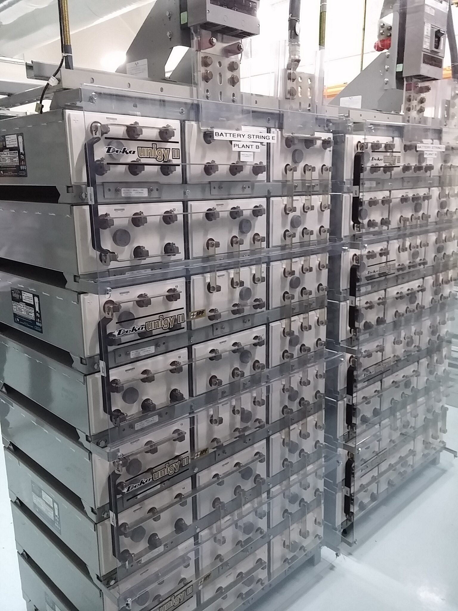 240AVR125LG-33M2-206